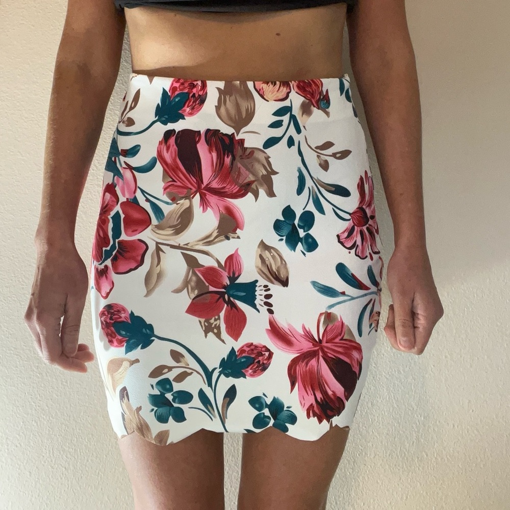 SHEIN skirt with side zipper.
